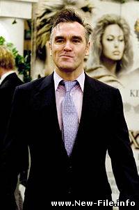 Morrissey - I'm Throwing My Arms Around Paris скачать бесплатно