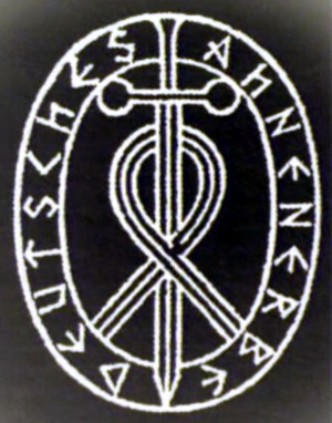 ЛЕТАЮЩИЕ ТАРЕЛКИ ТРЕТЬЕГО РЕЙХА (документальный фильм)