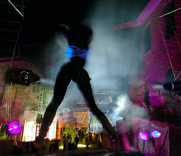 Подборка музыки в топ чартах радио record, kiss fm  и eropa plus