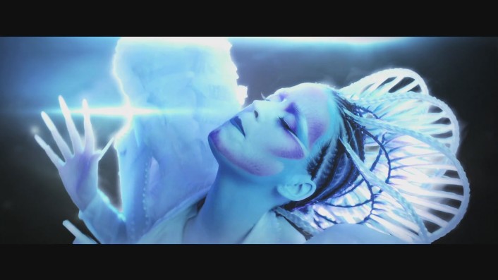 Katy Perry - E. T. (feat. Kanye West)