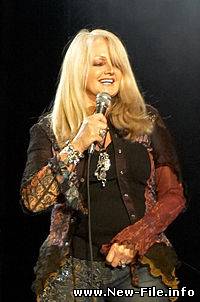 Bonnie Tyler - Holding Out For A Hero